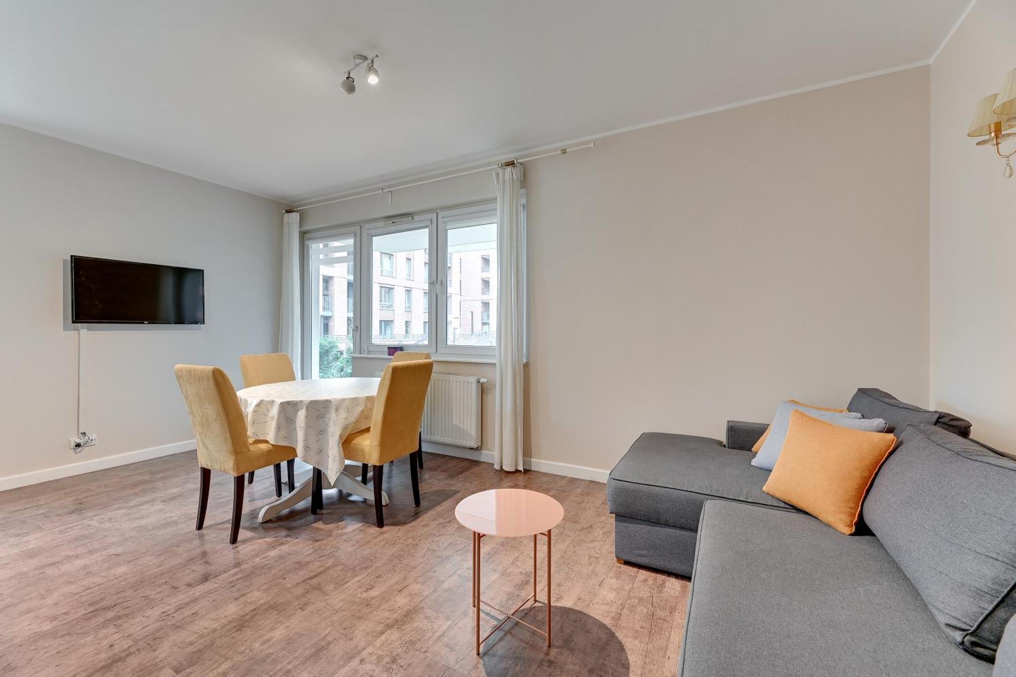Luciano Old Town - City Center & Parking Apartment